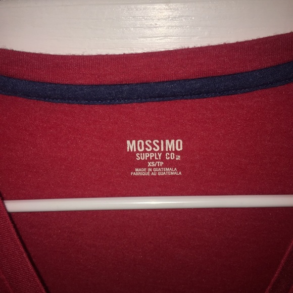 Red V neck - Picture 2 of 2